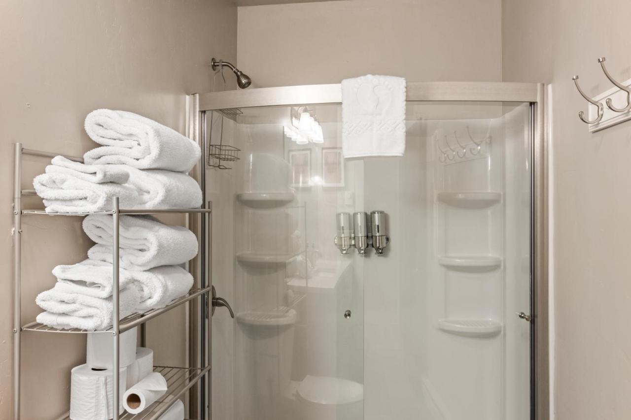 The Yellowstone Hideaway Unit A เวสต์เยลโลว์สโตน ภายนอก รูปภาพ