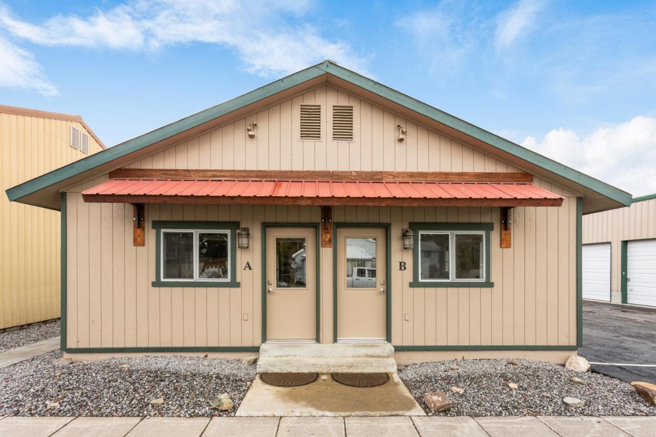 The Yellowstone Hideaway Unit A เวสต์เยลโลว์สโตน ภายนอก รูปภาพ